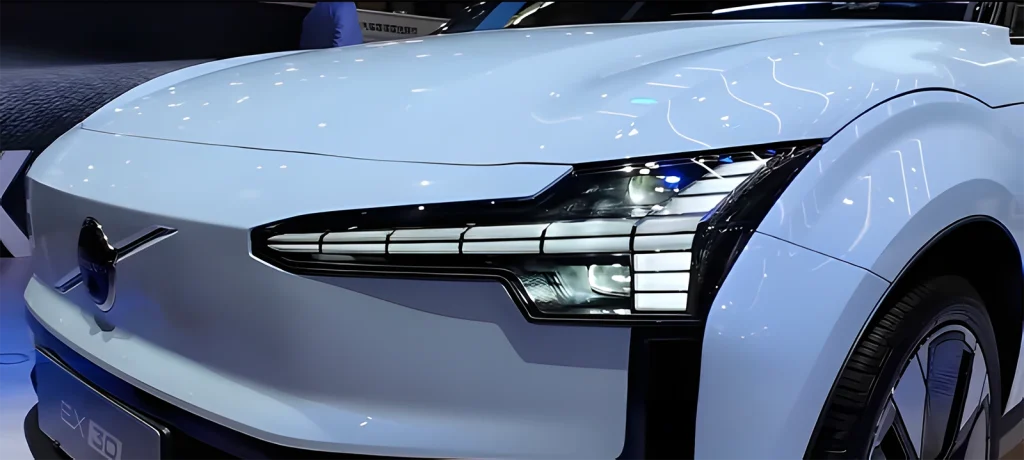 Volvo headlight showcase